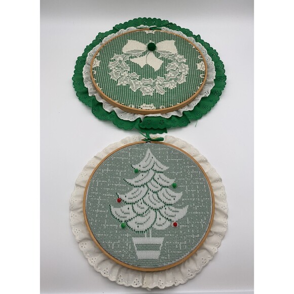 Vintage Crochet Lace Doily in Embroidery Hoop 2 Wall Hangings Holiday Christmas - Picture 1 of 12